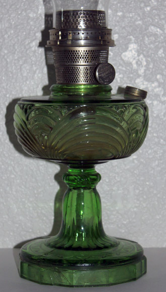 Aladdin model B bell stem Washington drape lamp